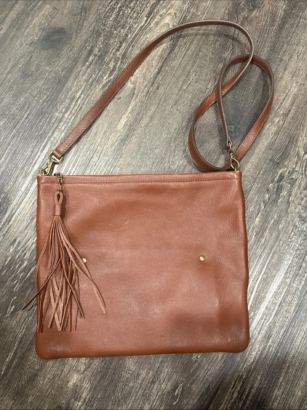 Tecovas Leather Classic Tassel Crossbody Bag in Brown
